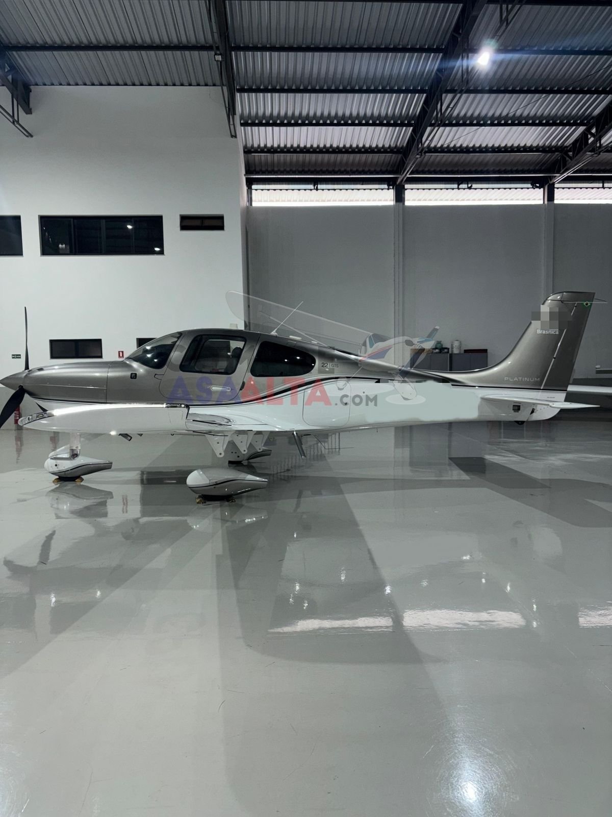 CIRRUS SR22 GTS 2019