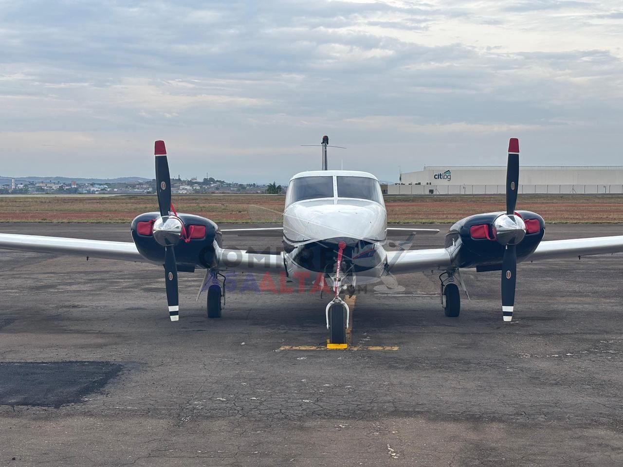 PIPER TWIN COMANCHE 1966