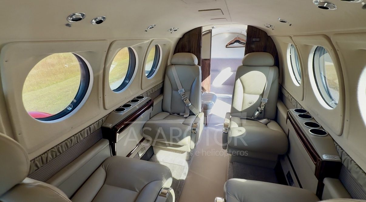 BEECHCRAFT KING AIR 250 2012