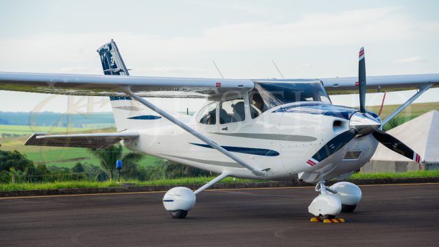 CESSNA SKYLANE ASPIRADO 2003
