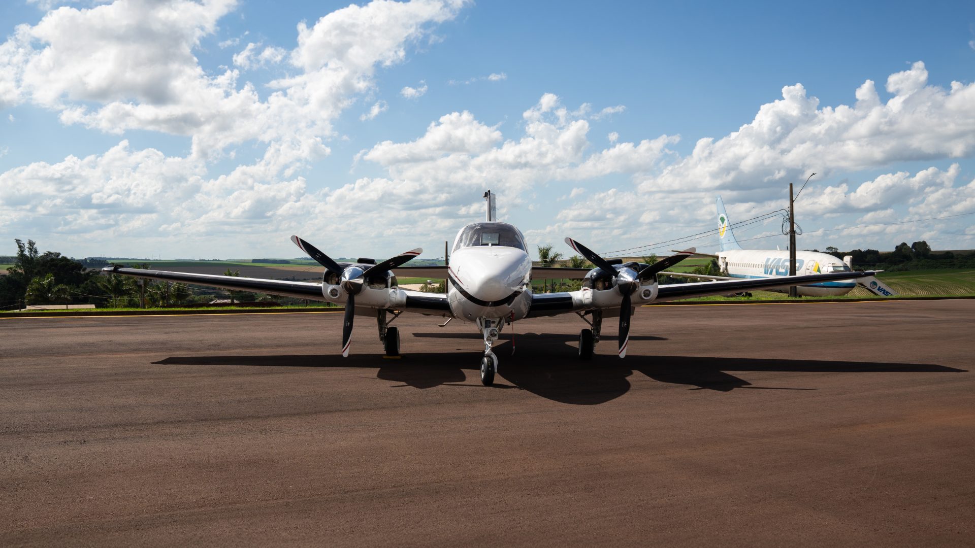 BEECHCRAFT BARON G58 2016