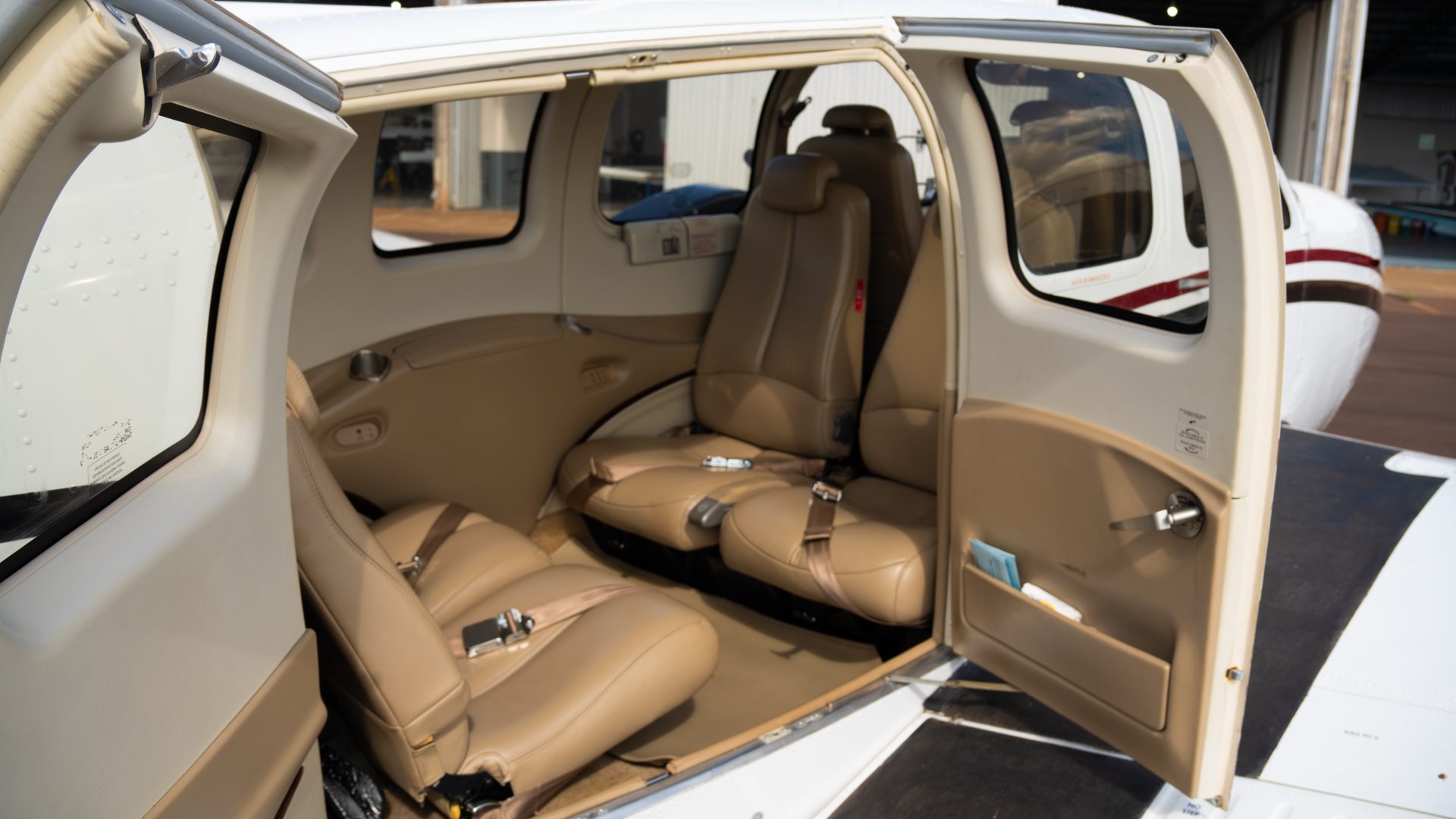 BEECHCRAFT BARON G58 2016