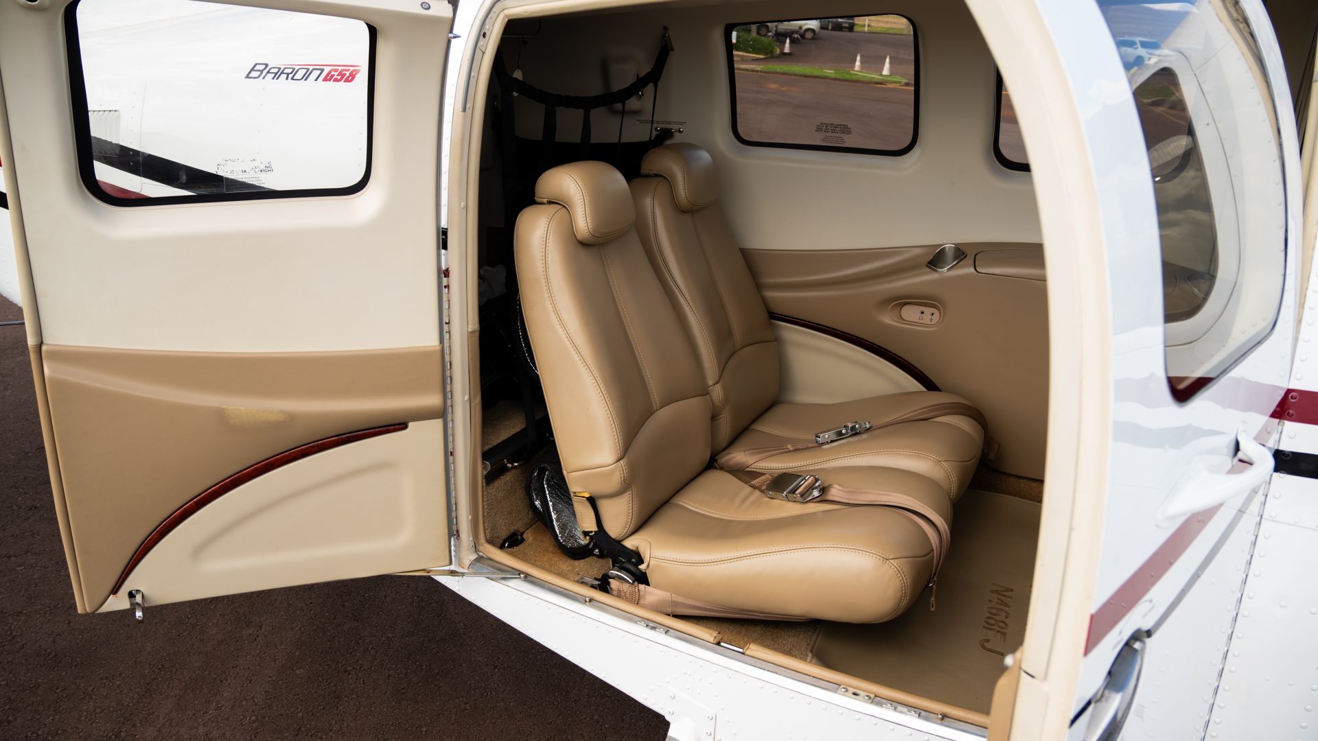 BEECHCRAFT BARON G58 2016