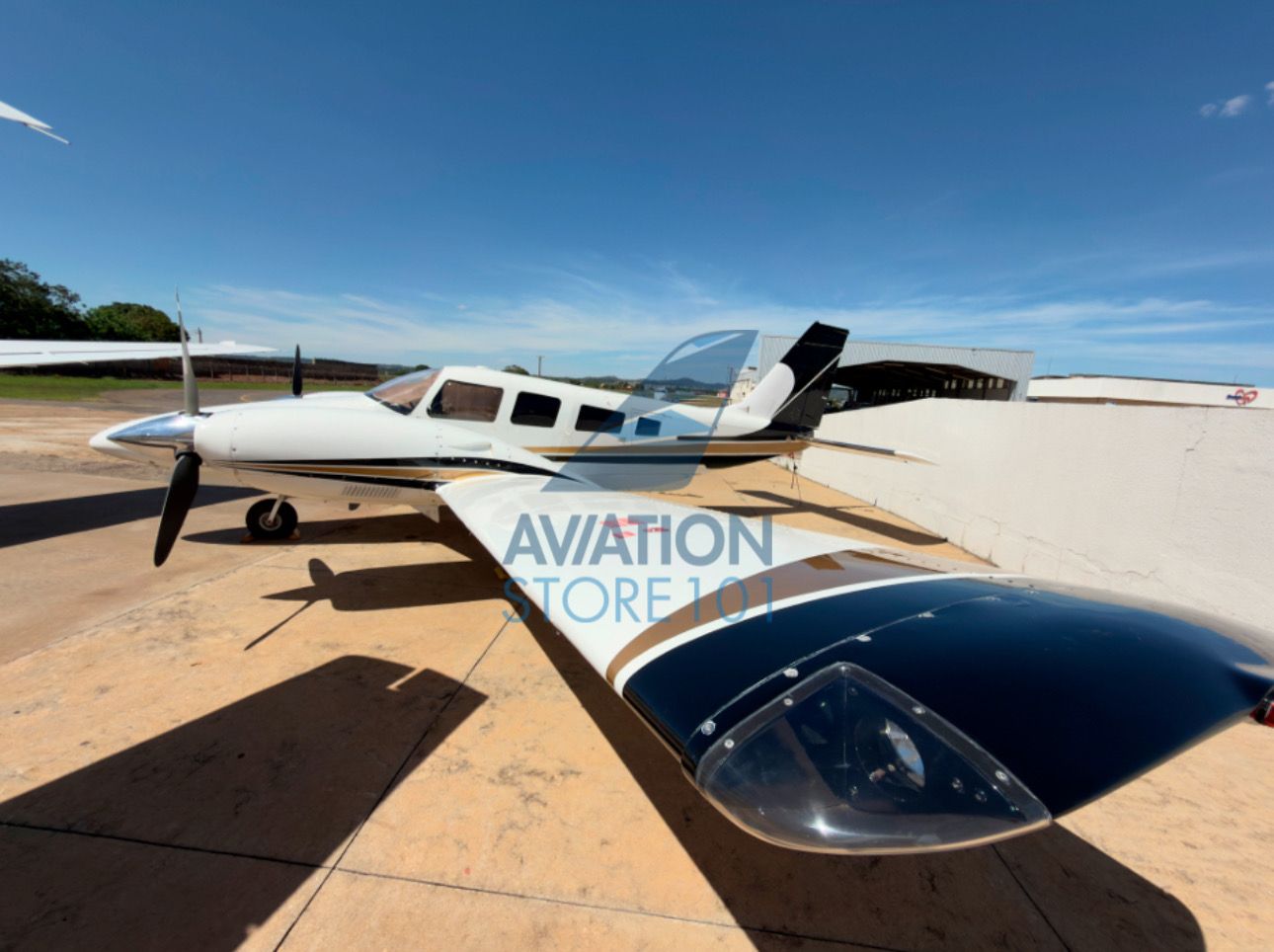 EMBRAER SENECA III EMB-810D 2000