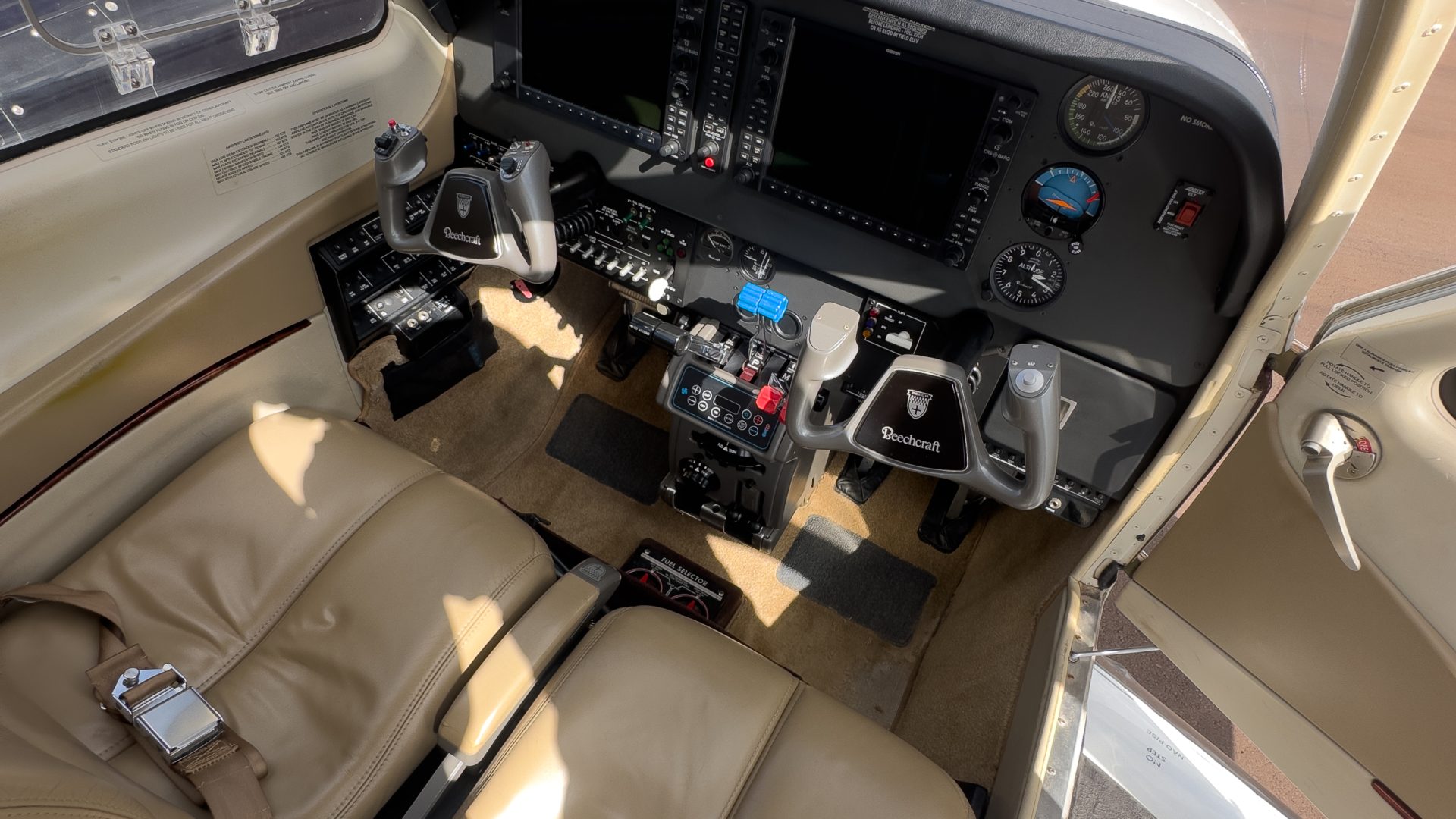 BEECHCRAFT BARON G58 2016
