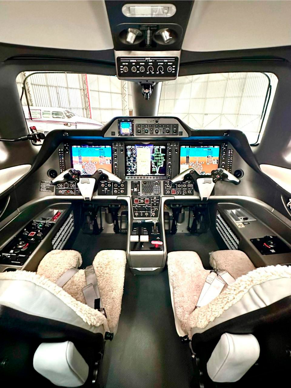 EMBRAER PHENOM 100 2010