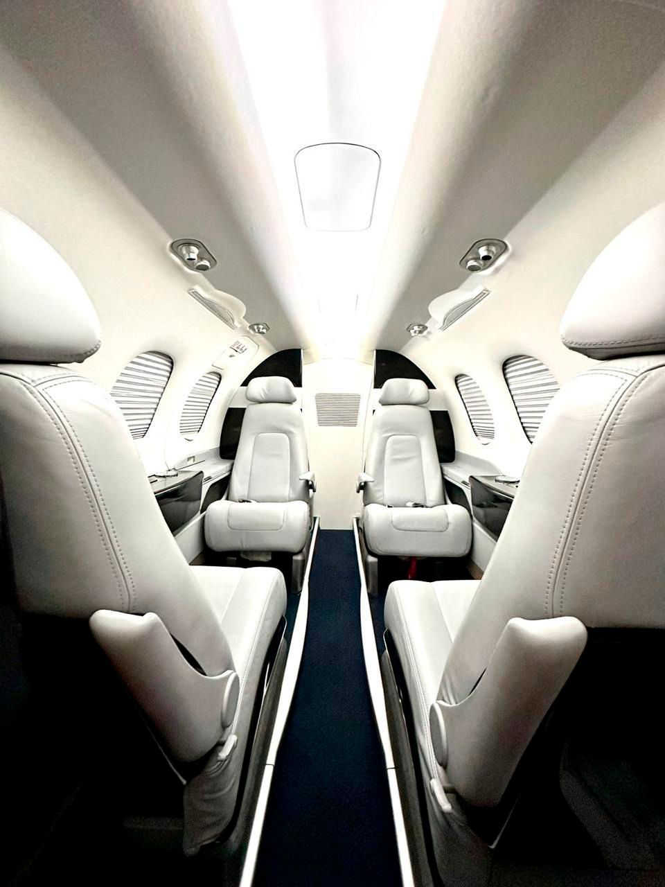 EMBRAER PHENOM 100 2010