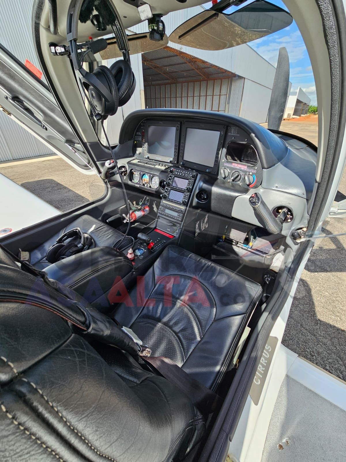 CIRRUS SR22 GTS 2007