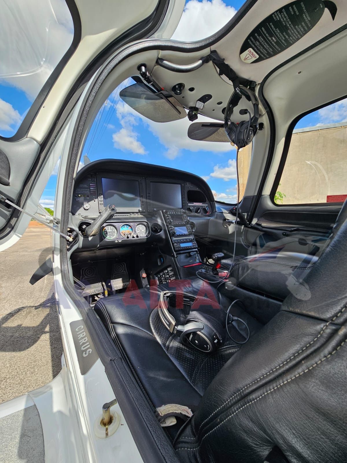 CIRRUS SR22 GTS 2007