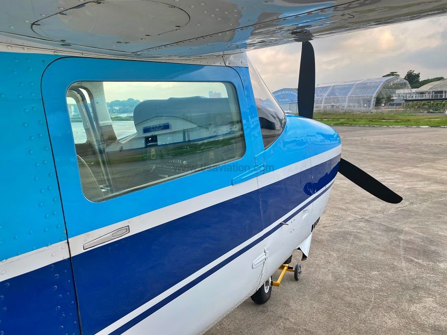 CESSNA C210L CENTURION 1974