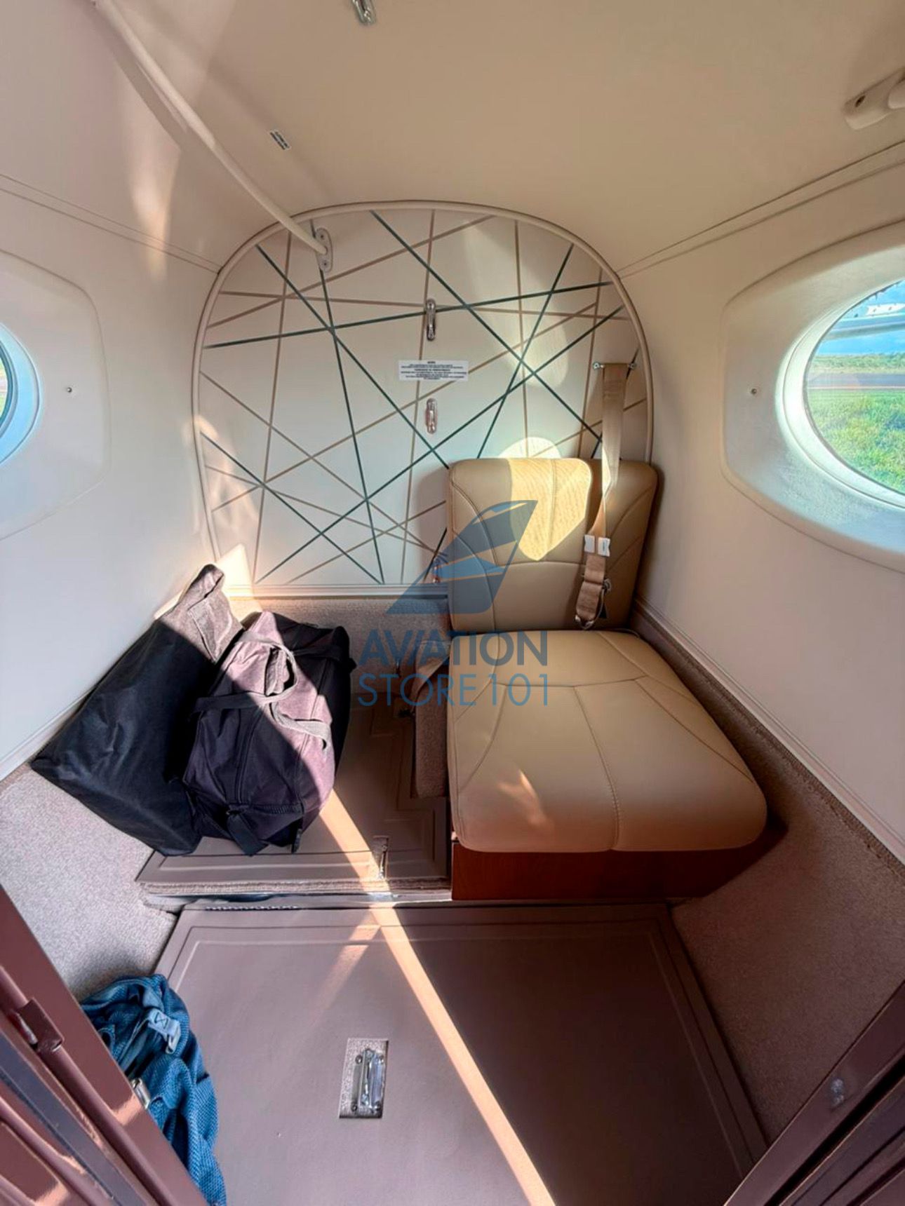 BEECHCRAFT KING AIR C90 BALCKHAWK 1988