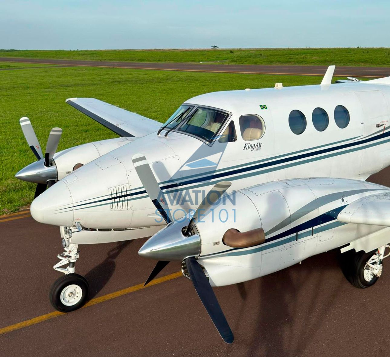 BEECHCRAFT KING AIR C90B 2002