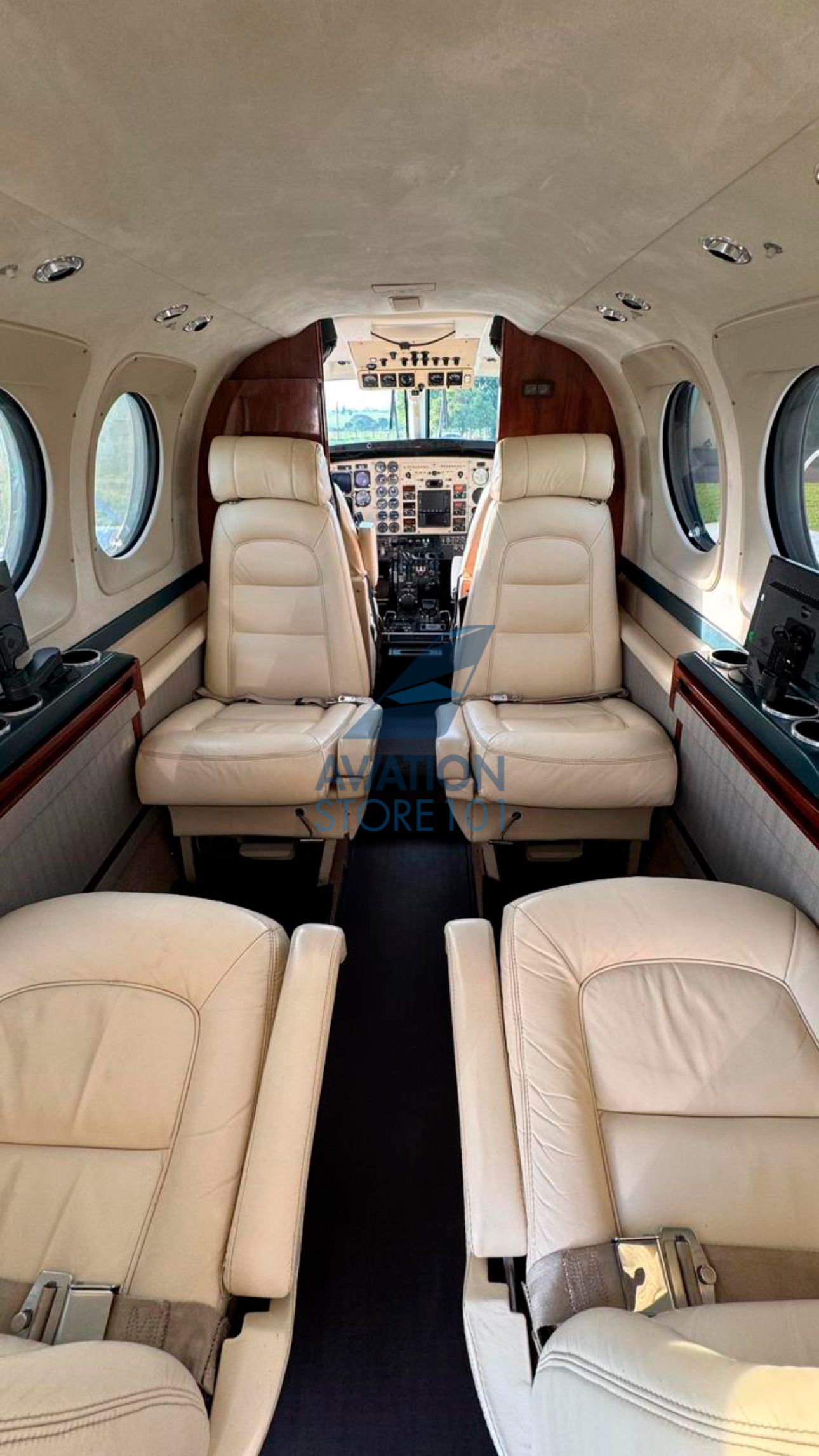 BEECHCRAFT KING AIR C90B 2002