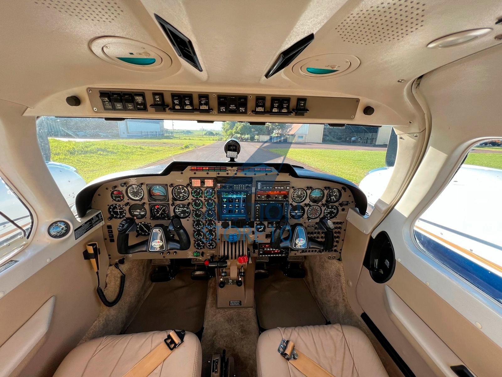 PIPER SENECA V PA-34-220T 1999