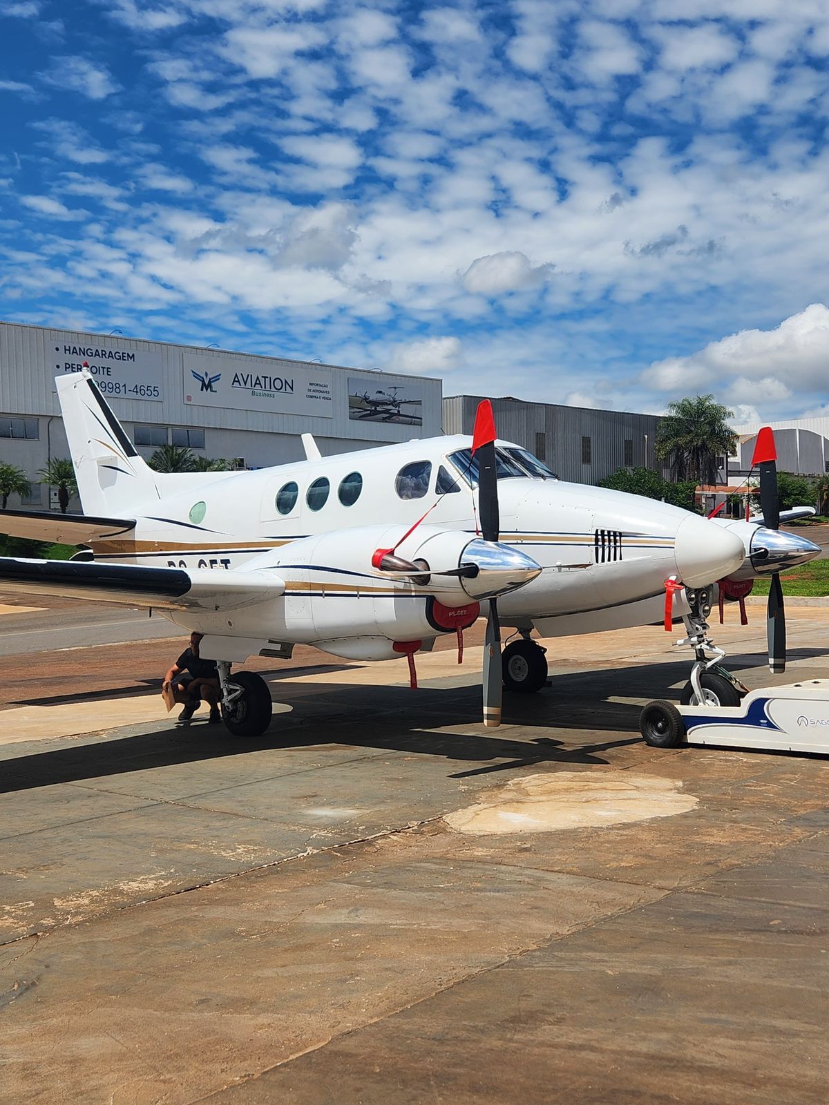 BEECHCRAFT KING AIR E90 1972