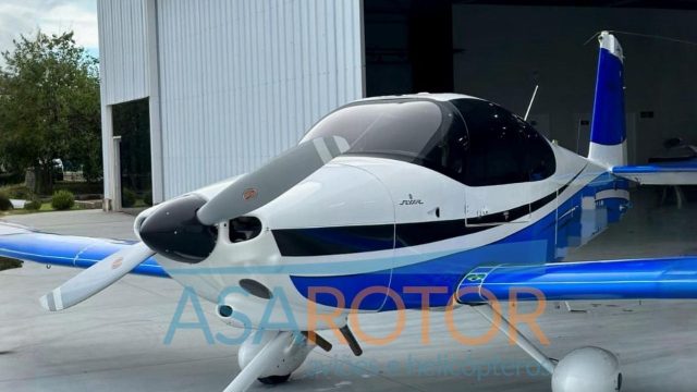 VANS RV-10 FLYER 2012