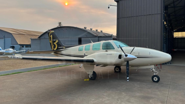 BEECHCRAFT BARON B58 1998