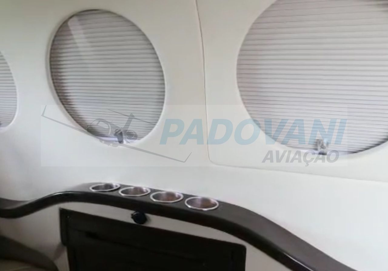 BEECHCRAFT KING AIR F-90 SÉRIE OURO 1982