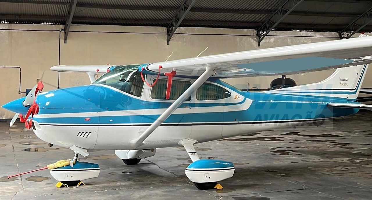CESSNA 182P SKYLANE 1974