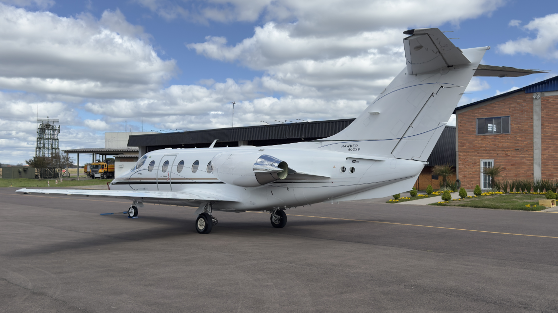 HAWKER 400XP 2010