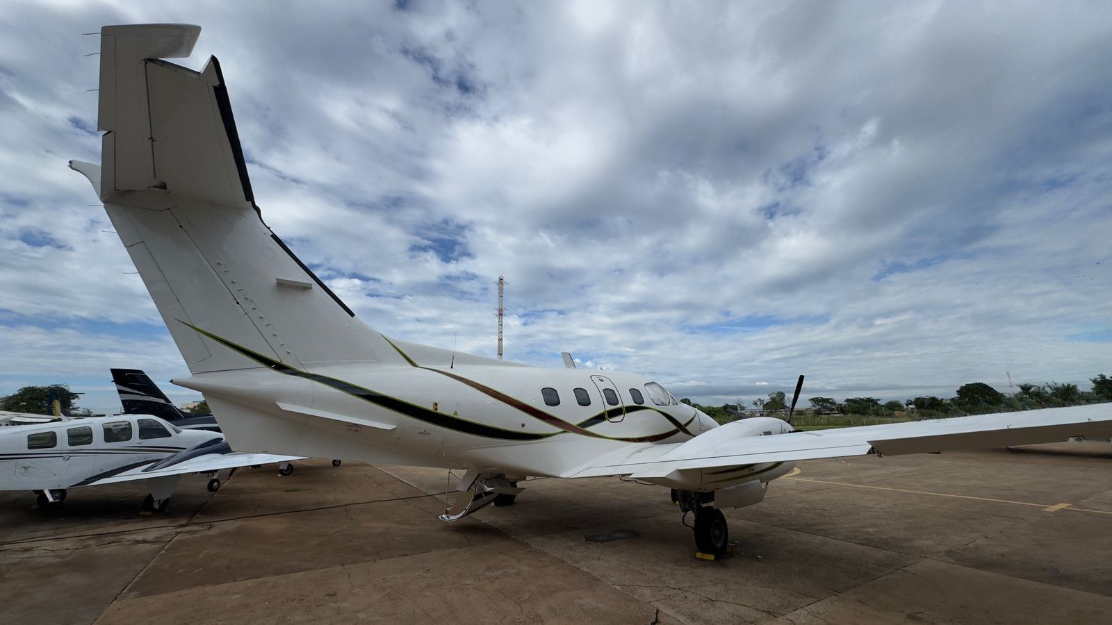 EMBRAER XINGU 2 1980