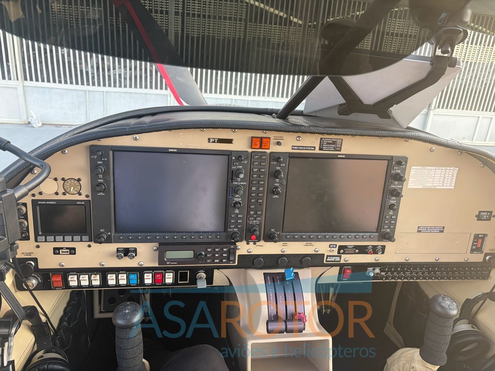 VANS RV-10 FLYER 2012