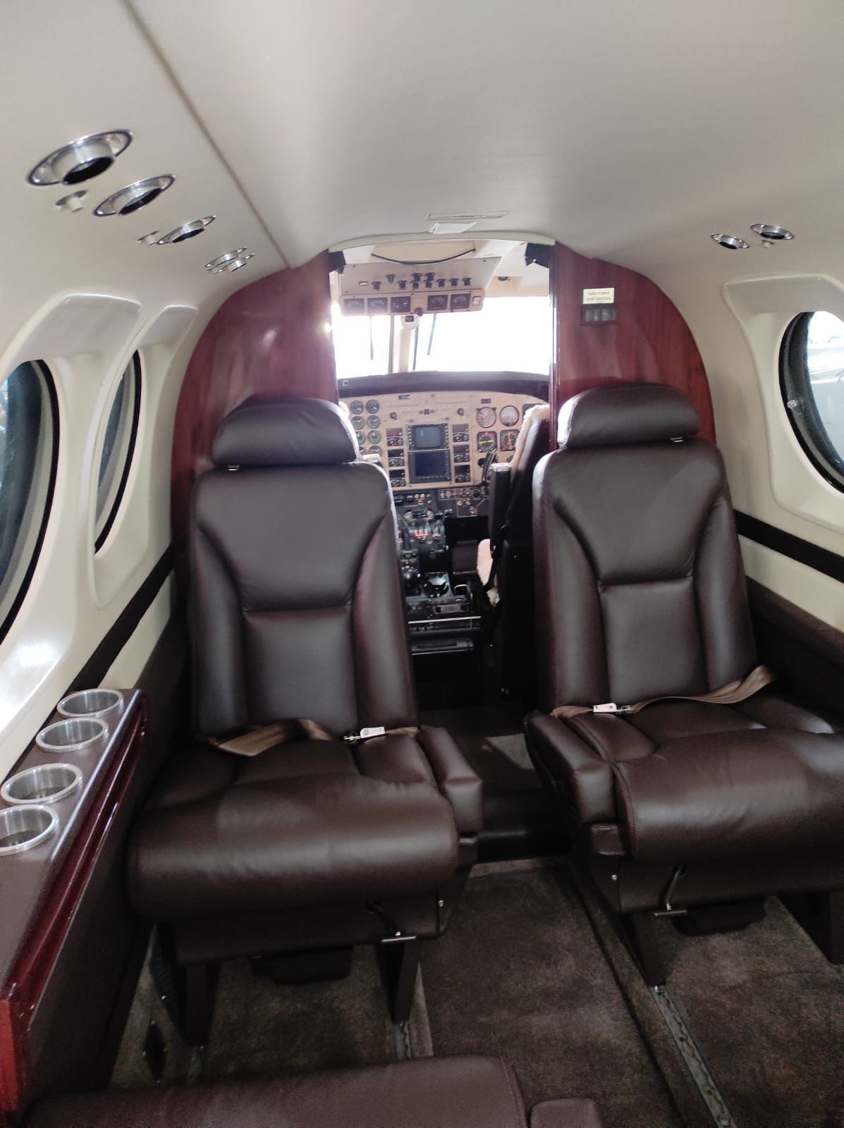 KING AIR C90B 2002