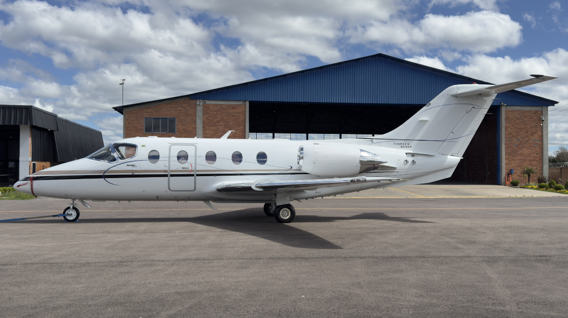HAWKER 400XP 2010