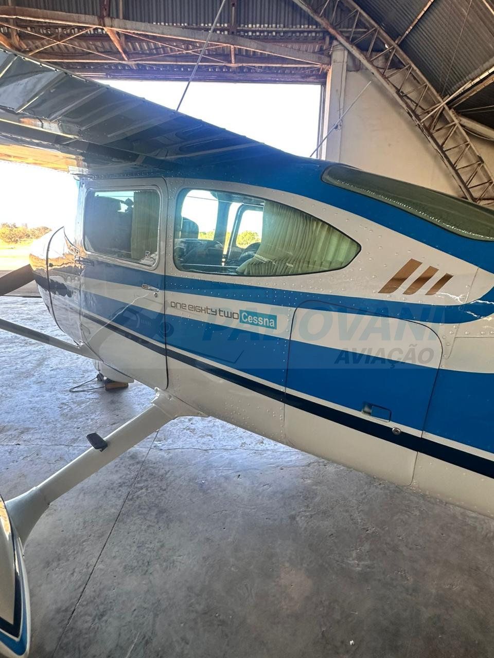 CESSNA 182P SKYLANE 1974