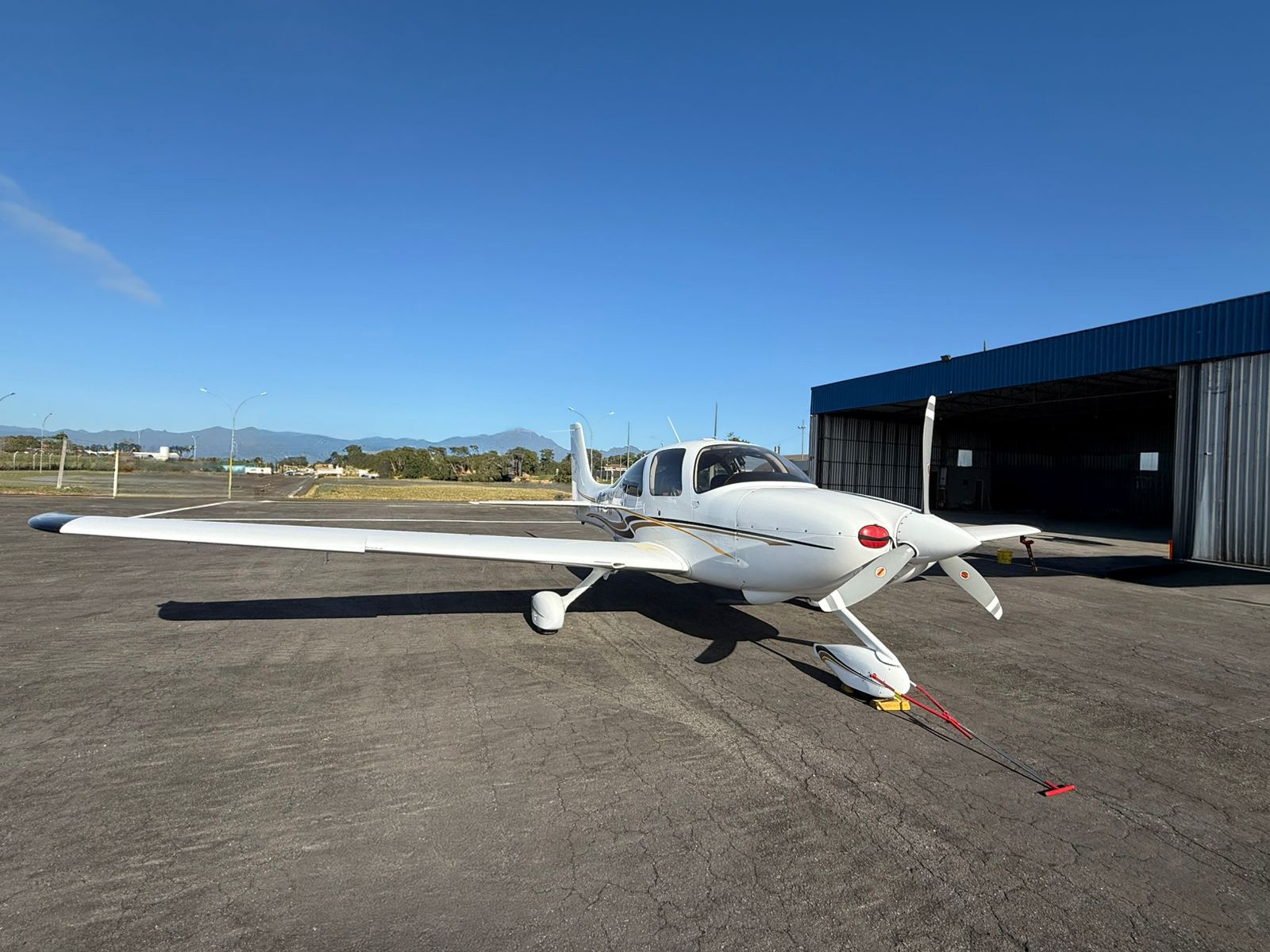 Cirrus SR20 G2 2005