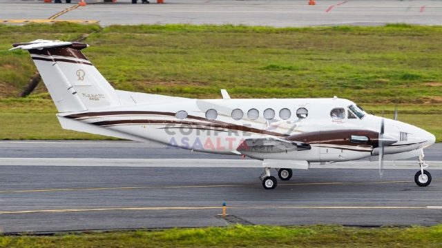 BEECHCRAFT KIGN AIR B200 1982