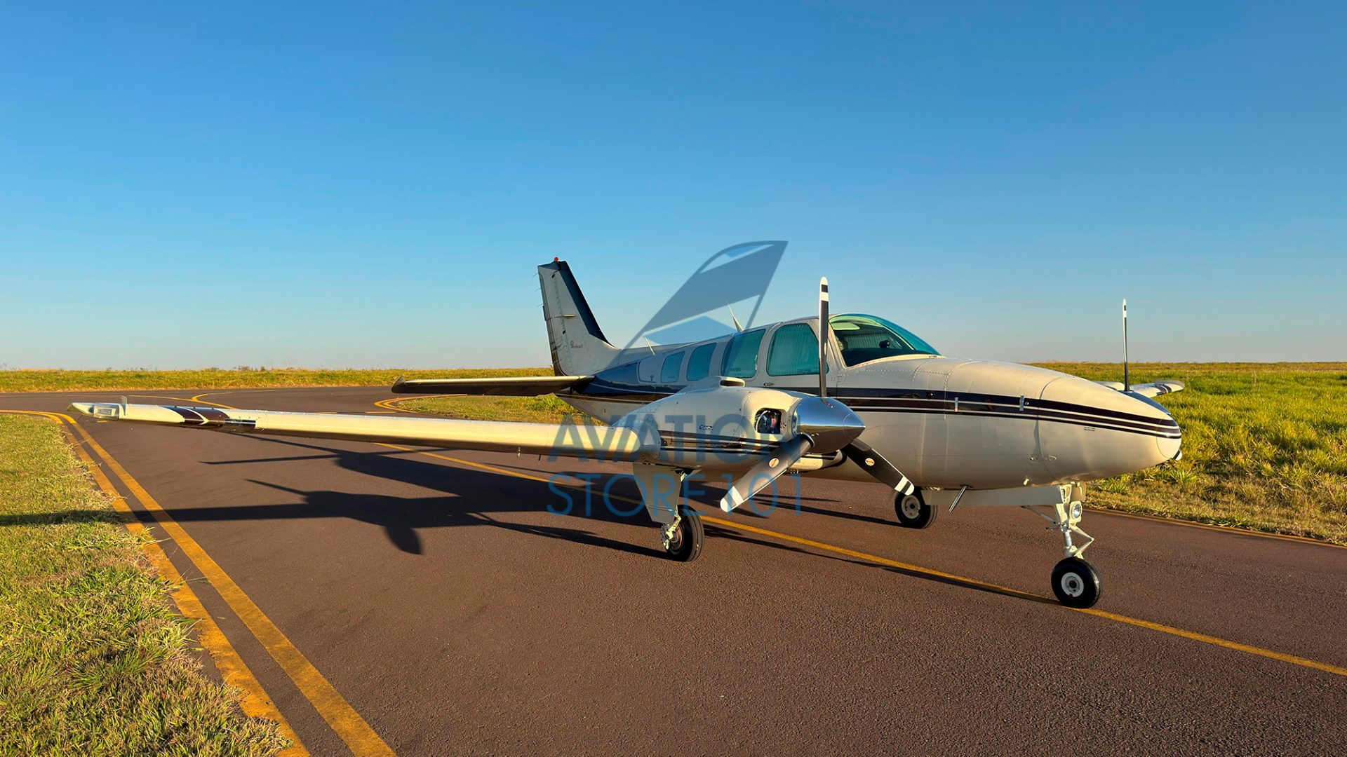 BEECHCRAFT BARON B58 1984