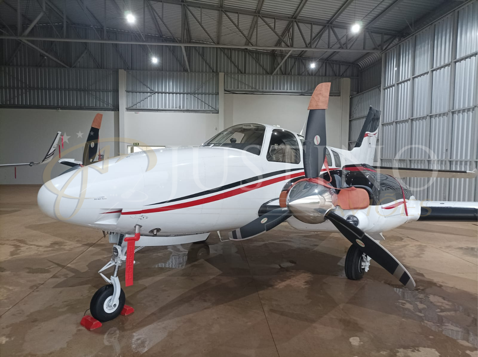 BEECHCRAFT BARON G58 2012