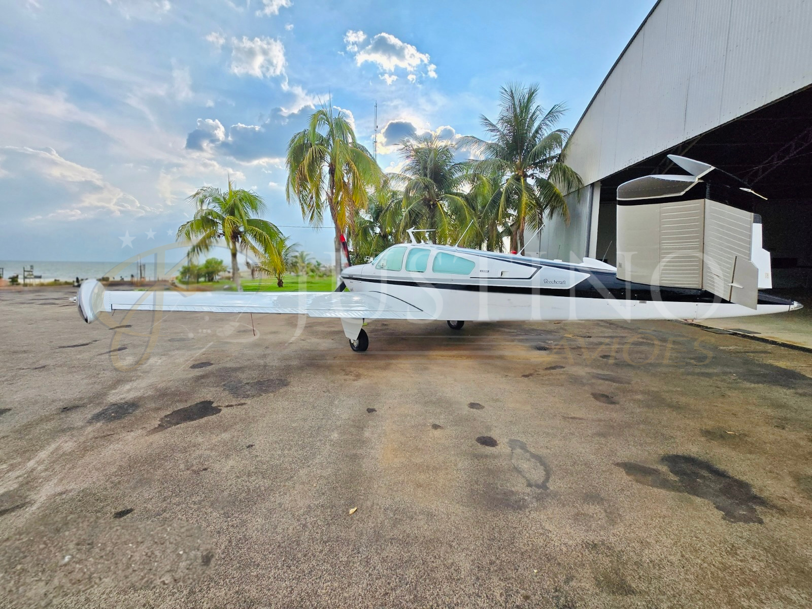 BEECHCRAFT BONANZA V35B 1975