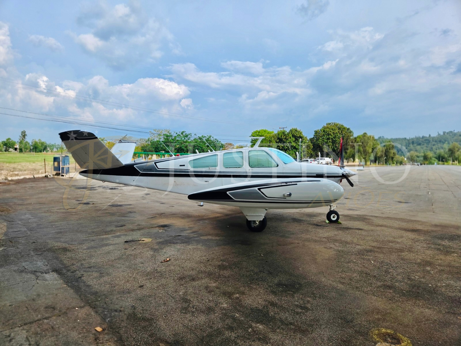 BEECHCRAFT BONANZA V35B 1975