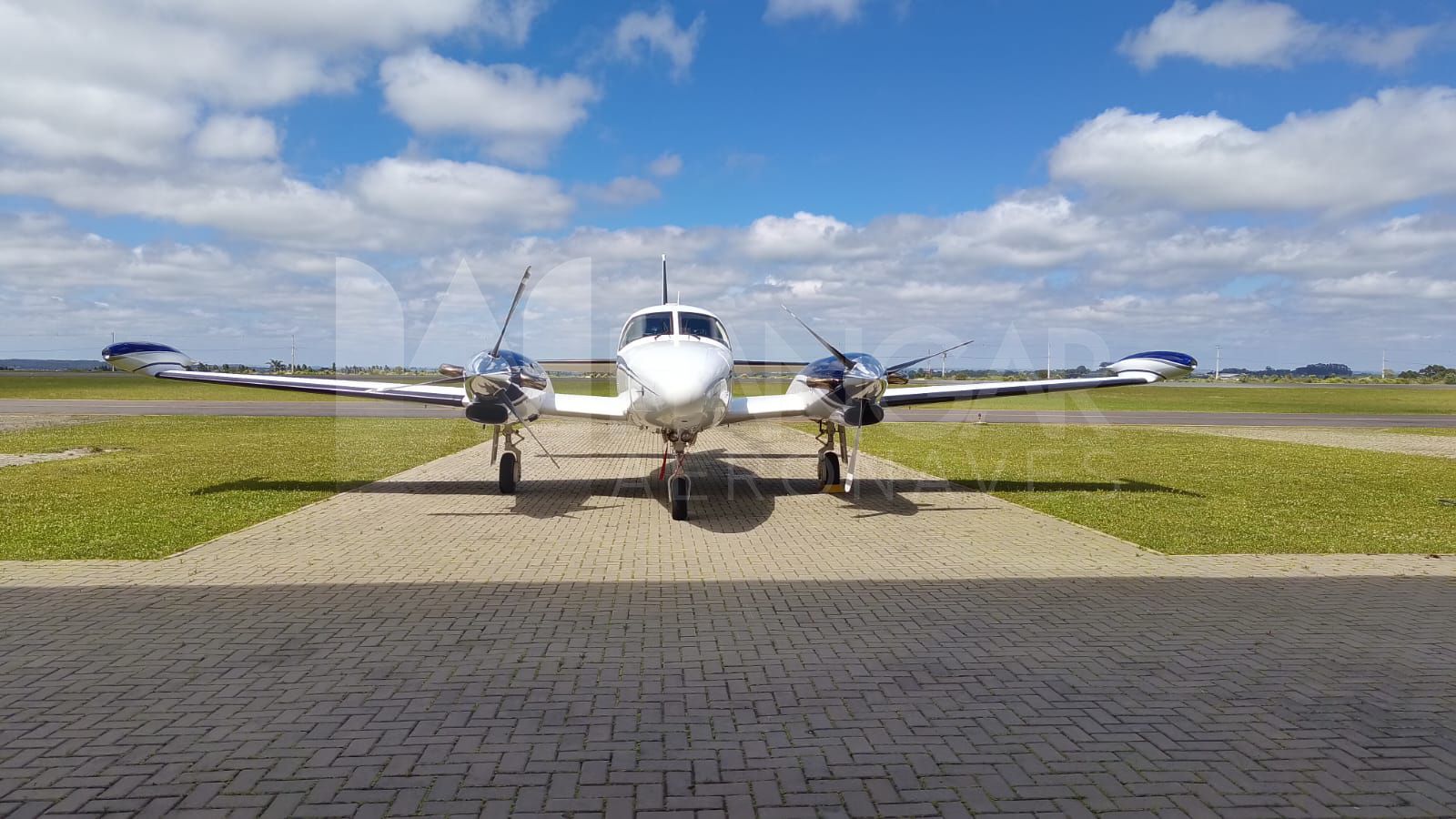 PIPER CHEYENNE II 1990