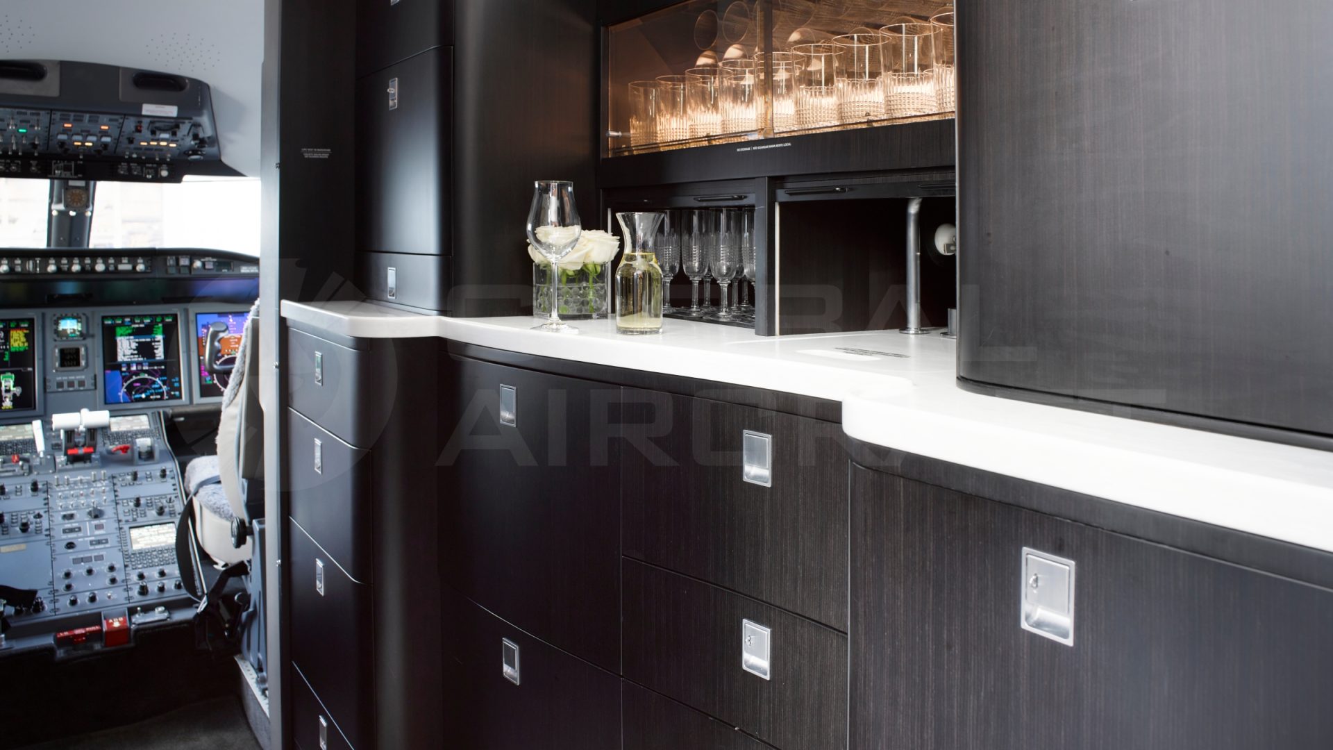 BOMBARDIER CHALLENGER 605 2010