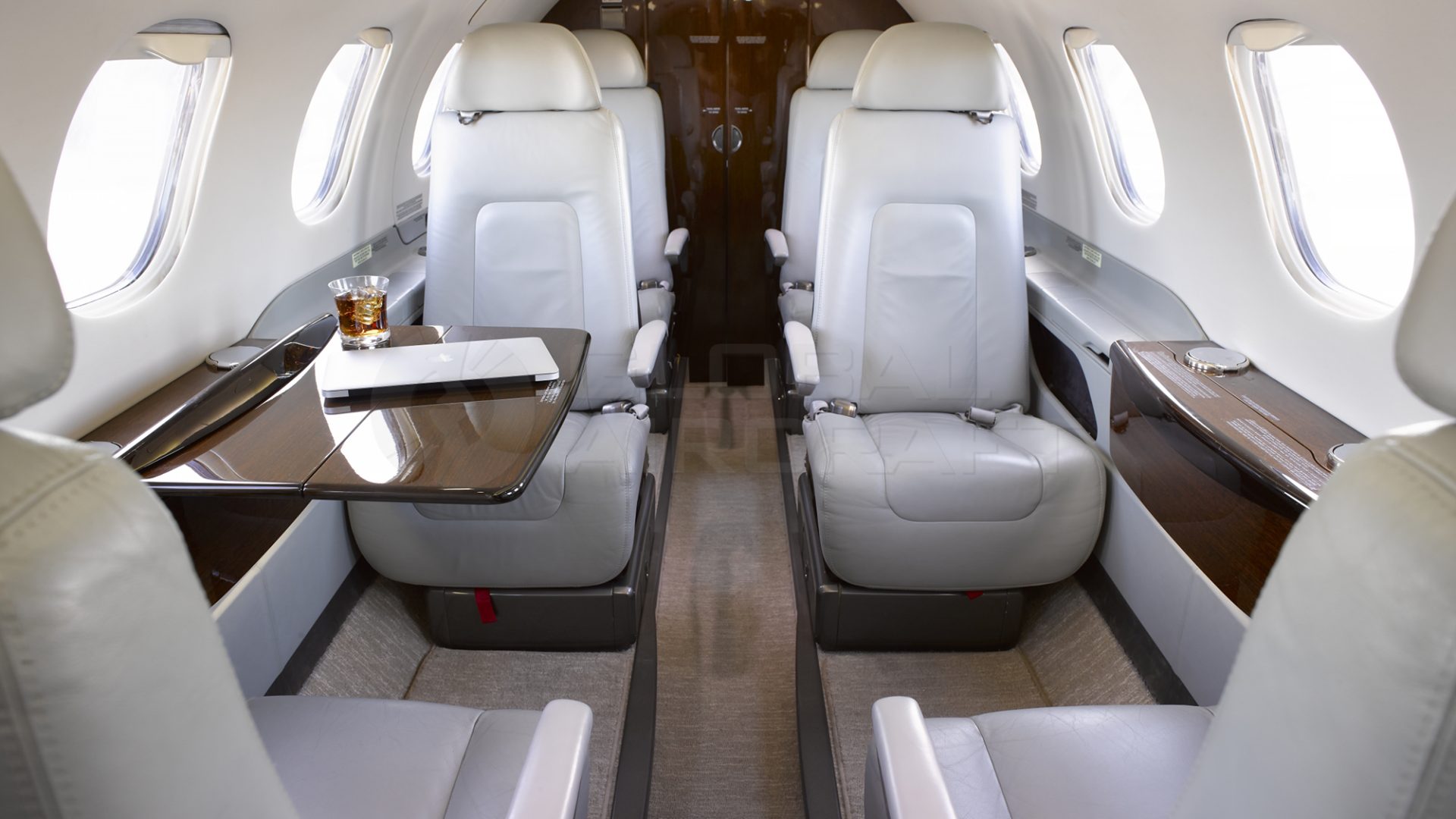 EMBRAER PHENOM 300 2014