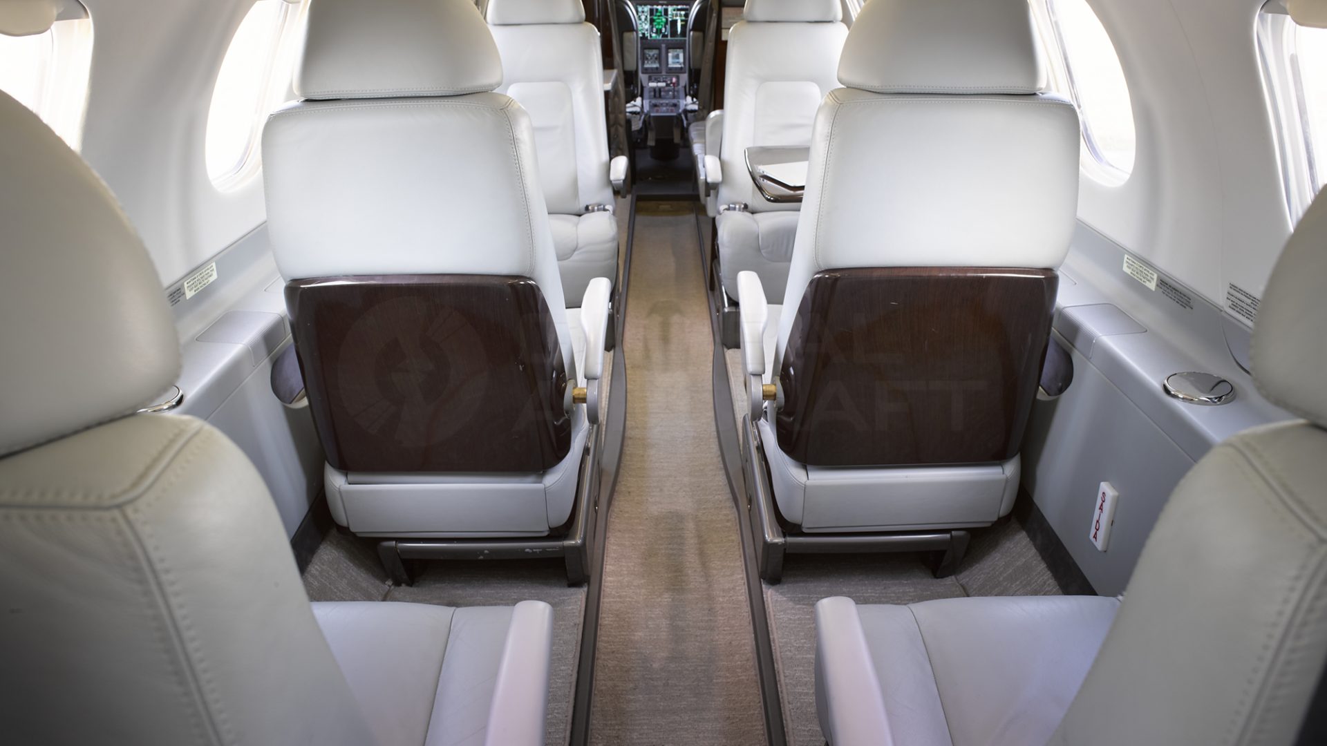 EMBRAER PHENOM 300 2014