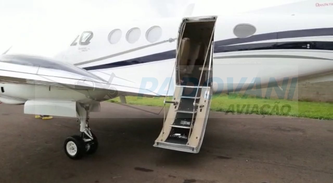 BEECHCRAFT KING AIR F-90 SÉRIE OURO 1982