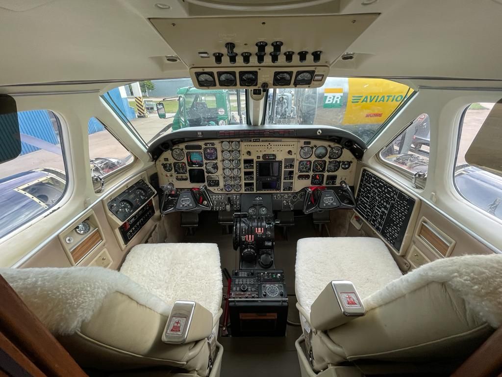BEECHCRAFT KING AIR C90 1988