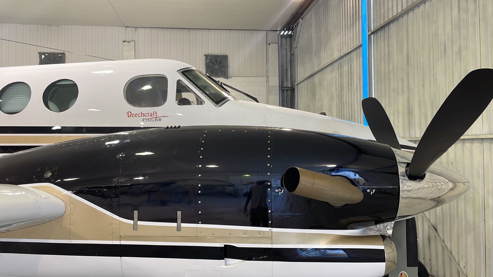 BEECHCRAFT KING AIR C90 1988