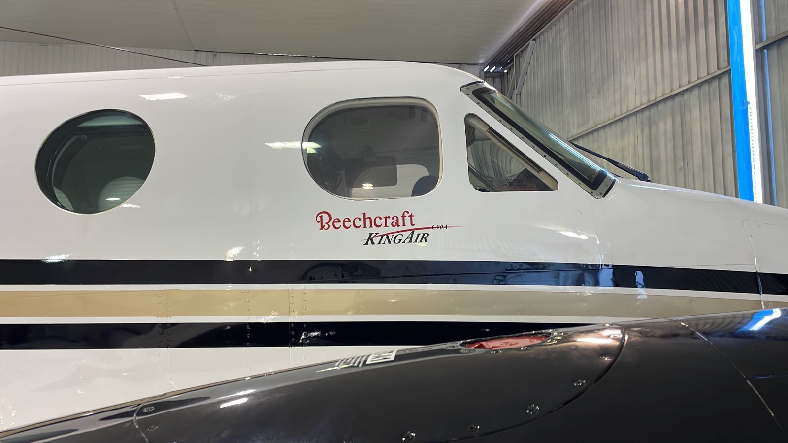 BEECHCRAFT KING AIR C90 1988