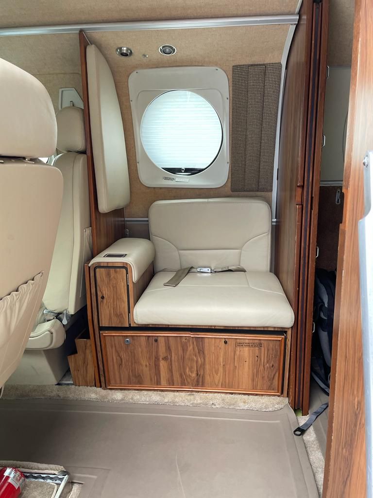 BEECHCRAFT KING AIR C90 1988