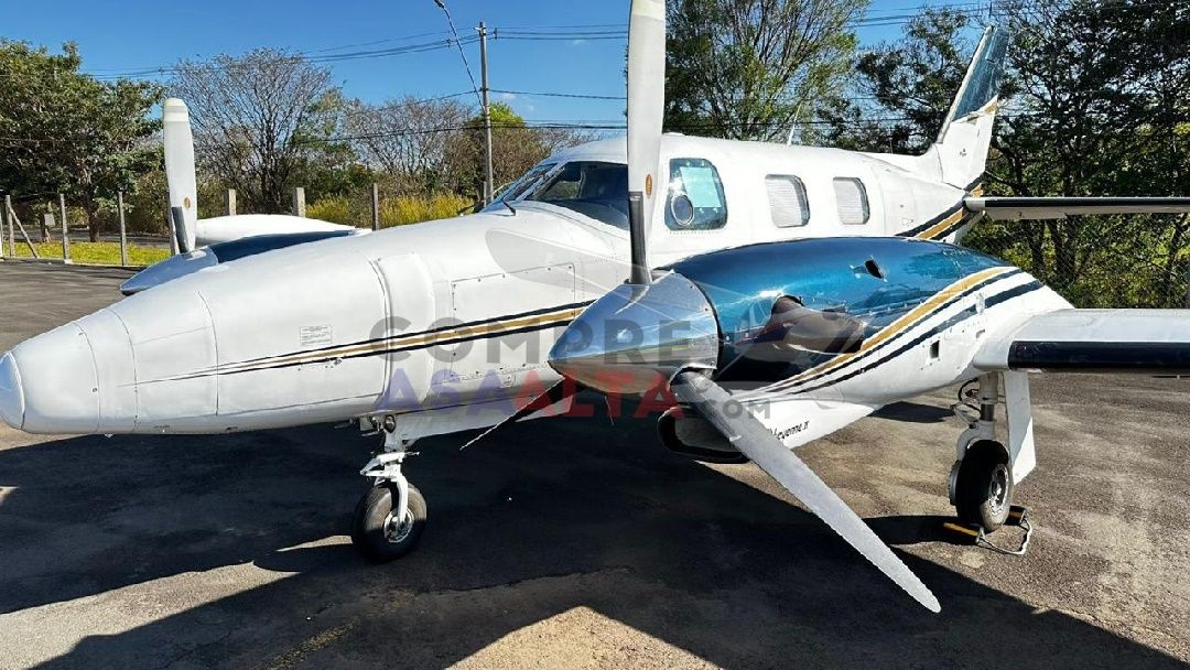 PIPER CHEYENNE II 1979