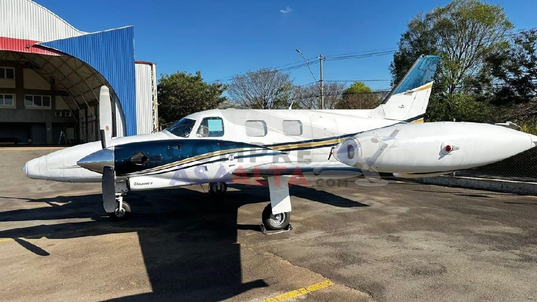 PIPER CHEYENNE II 1979