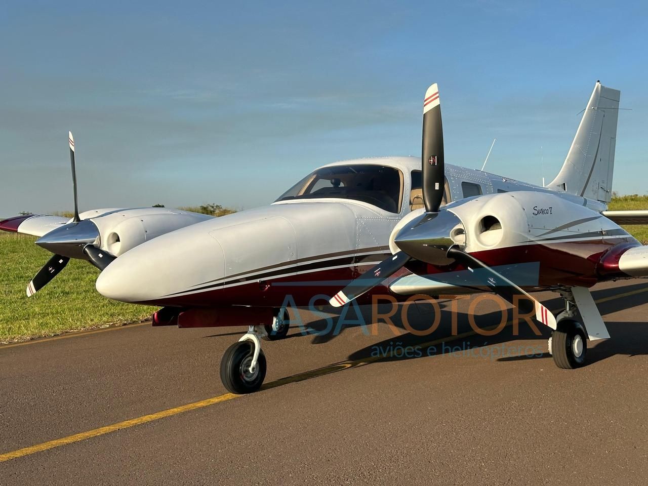 Piper PA34-220T SENECA V 2009