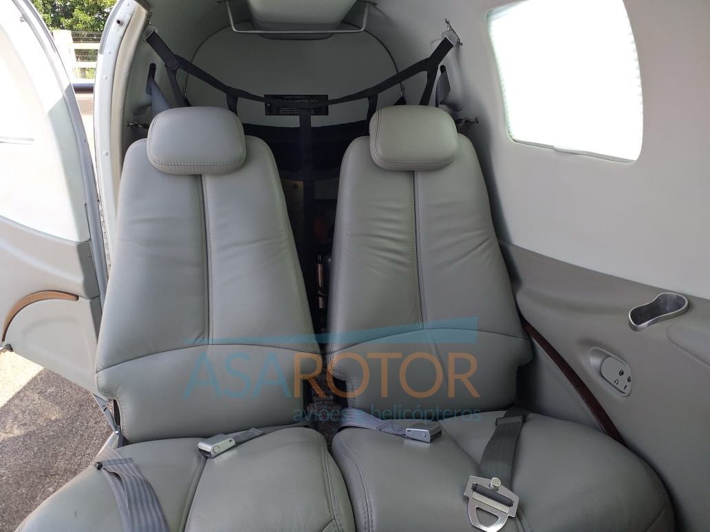 BEECHCRAFT B58 BARON 1999