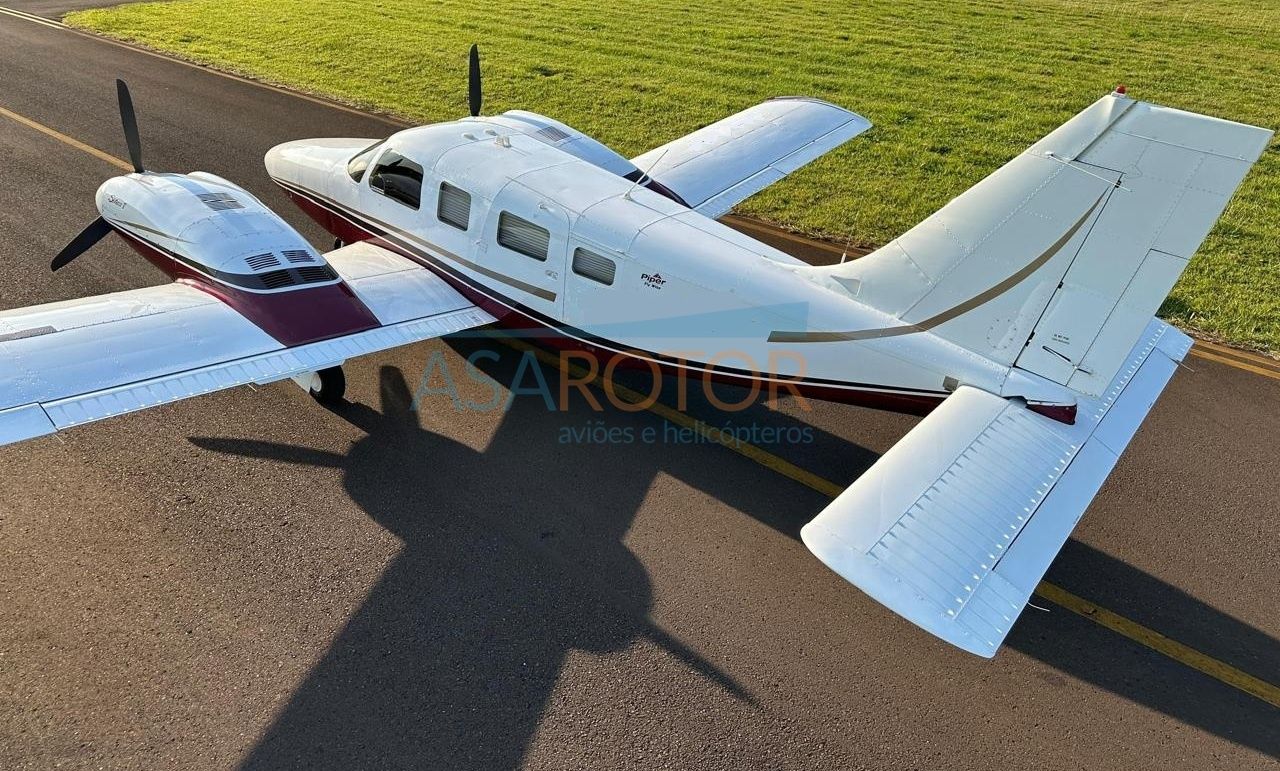 Piper PA34-220T SENECA V 2009