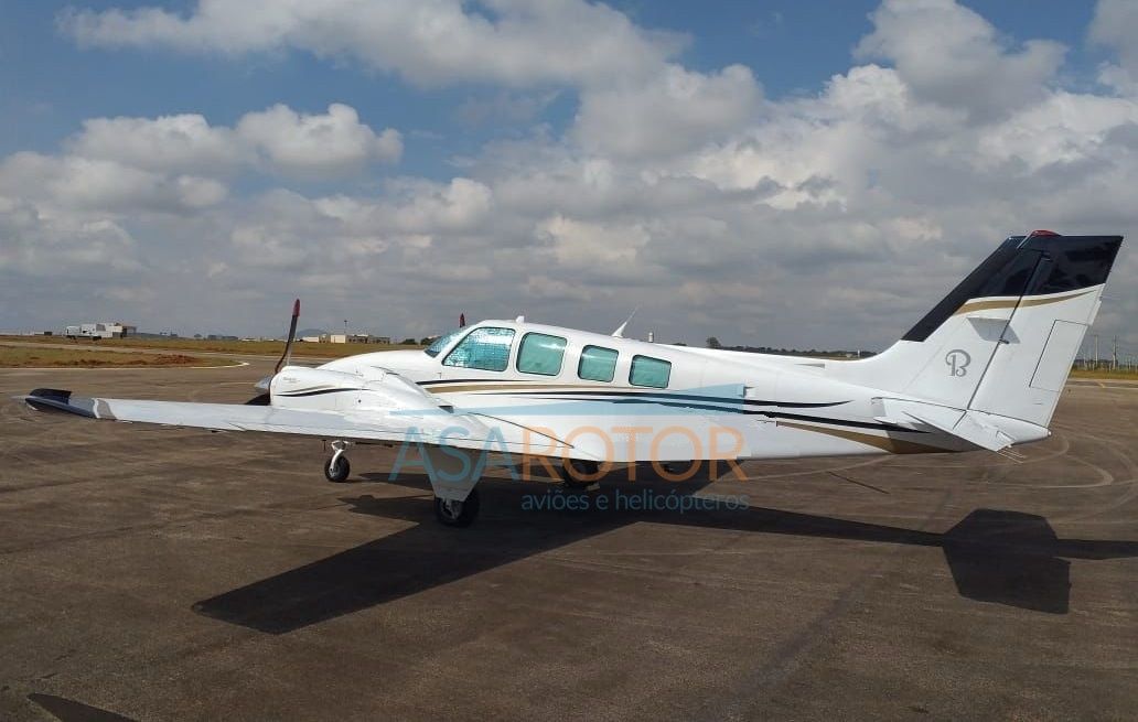 BEECHCRAFT B58 BARON 1999